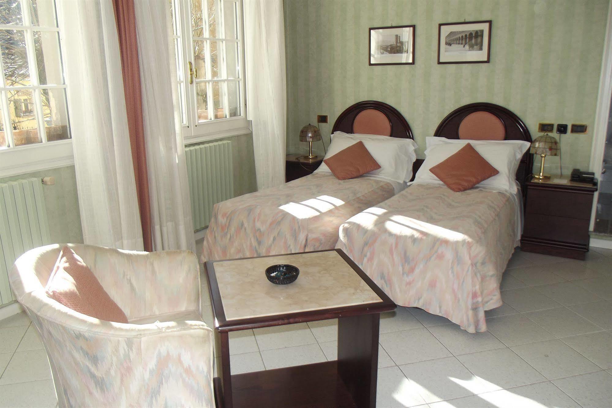 Tole Albergo Sapori מראה חיצוני תמונה