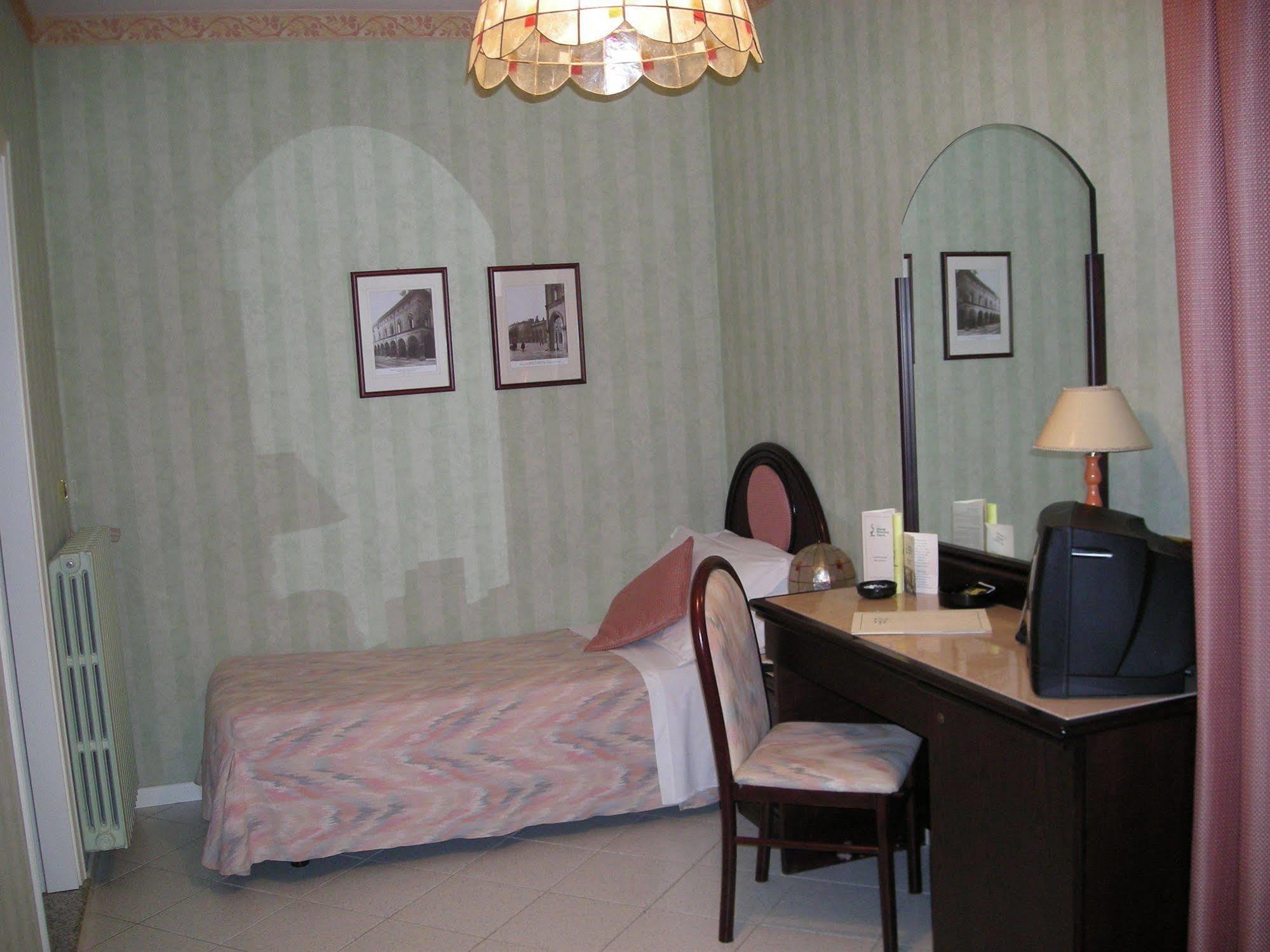 Tole Albergo Sapori מראה חיצוני תמונה